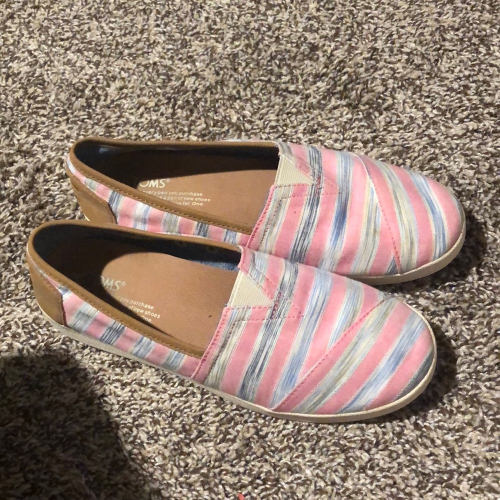 women’s toms 9.5